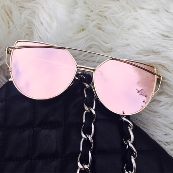 Rose Gold Mirrored Sunglasses - Picture 2 of 4